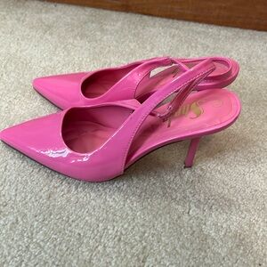 Pink faux leather pumps